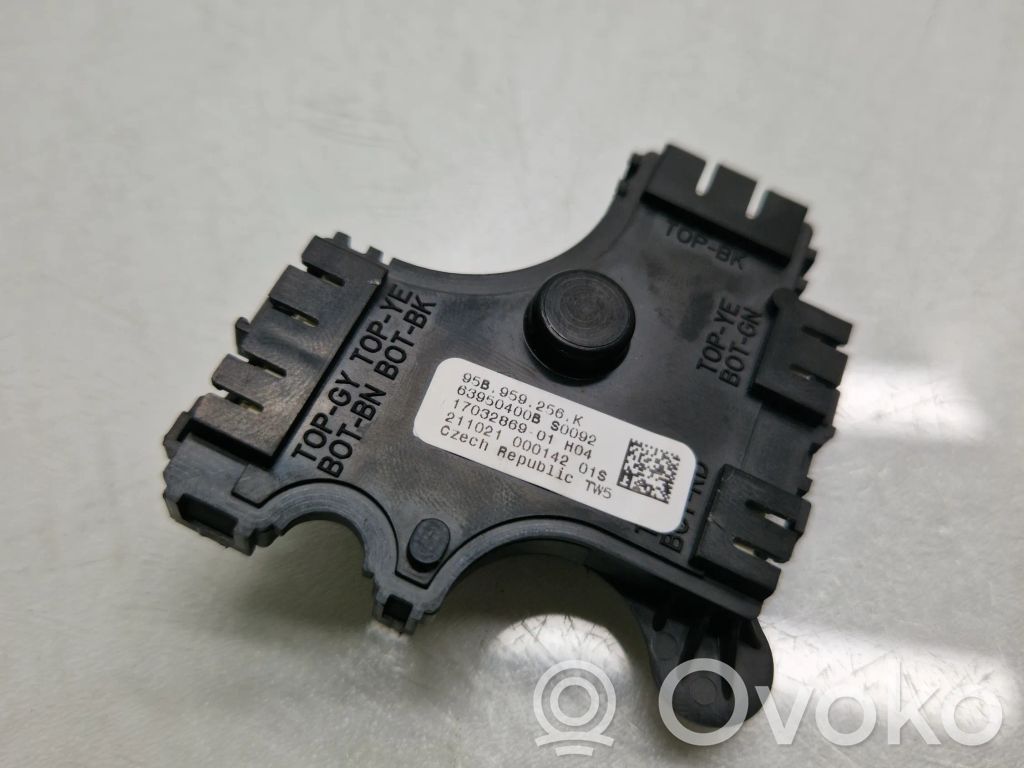 Porsche Macan (95B) Steering wheel trim 