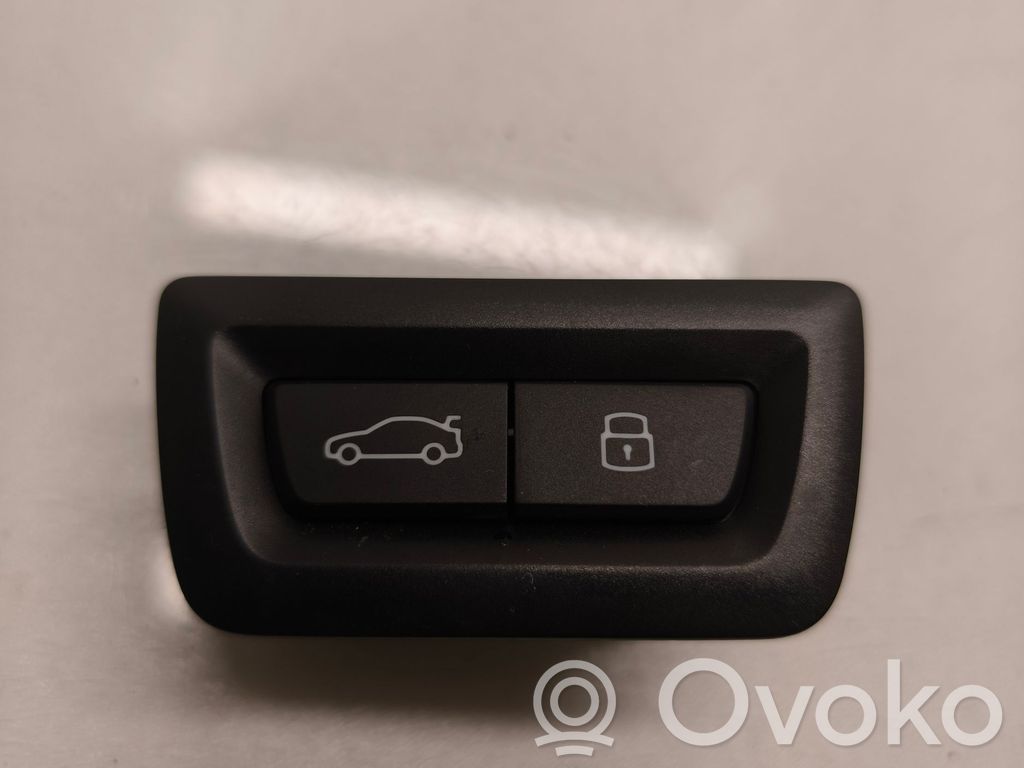 BMW X6 G06 Tailgate/boot open switch button 
