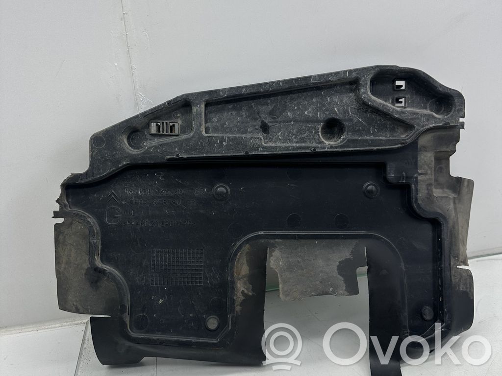 Citroen DS3 Intercooler air guide/duct channel 