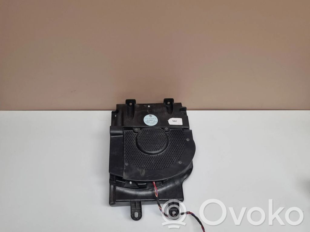 BMW 7 E65 E66 Subwoofer 