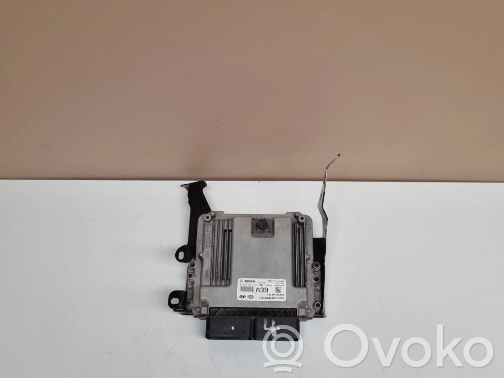 KIA Sportage Engine control unit/module 
