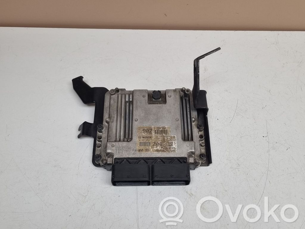Engine control unit/module   0281033118,391102FEE6