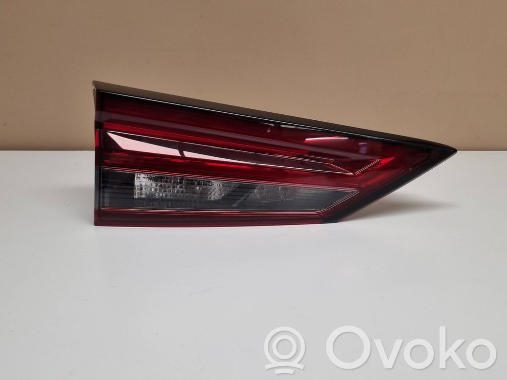 Feux arrière sur hayon   V360010L,12V16W,12V13W