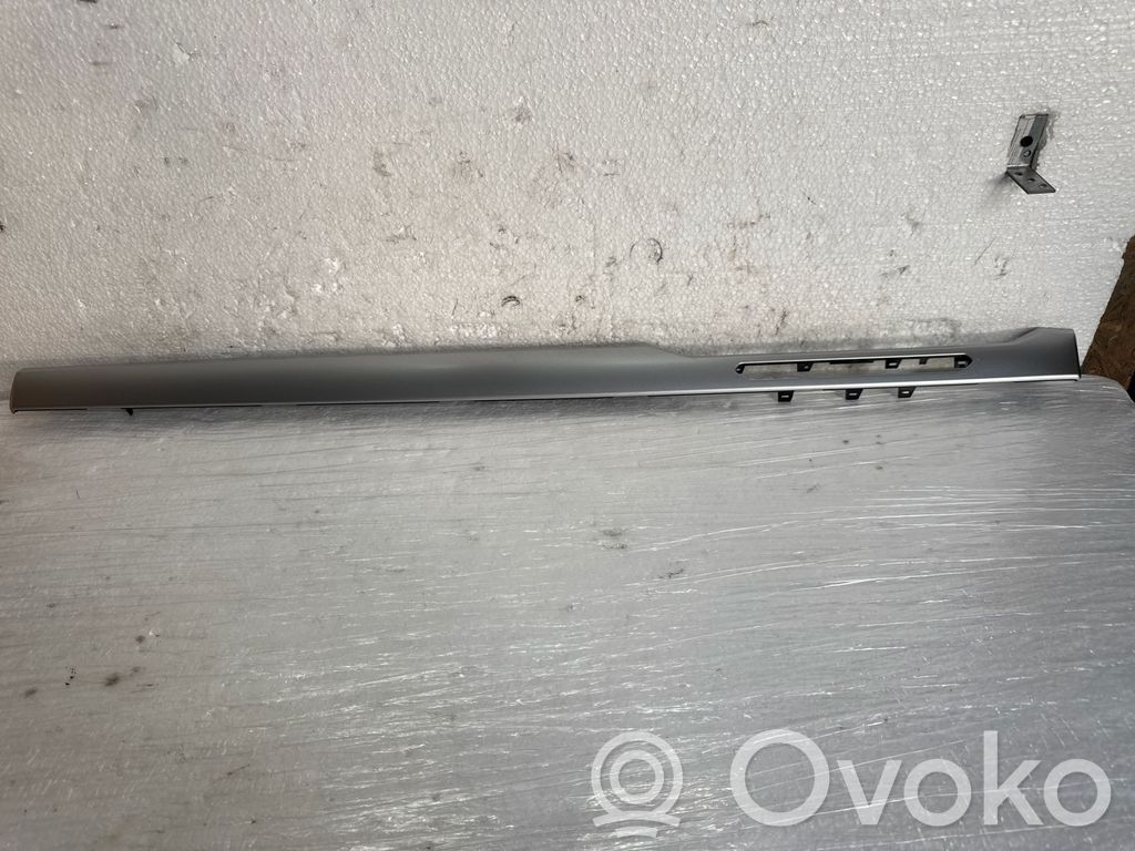 Volkswagen PASSAT B8 Ramka schowka deski rozdzielczej 