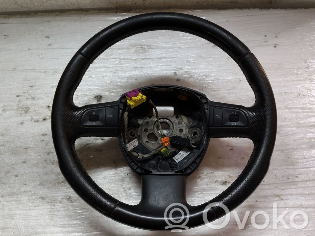 Audi A3 S3 8P Ohjauspyörä 