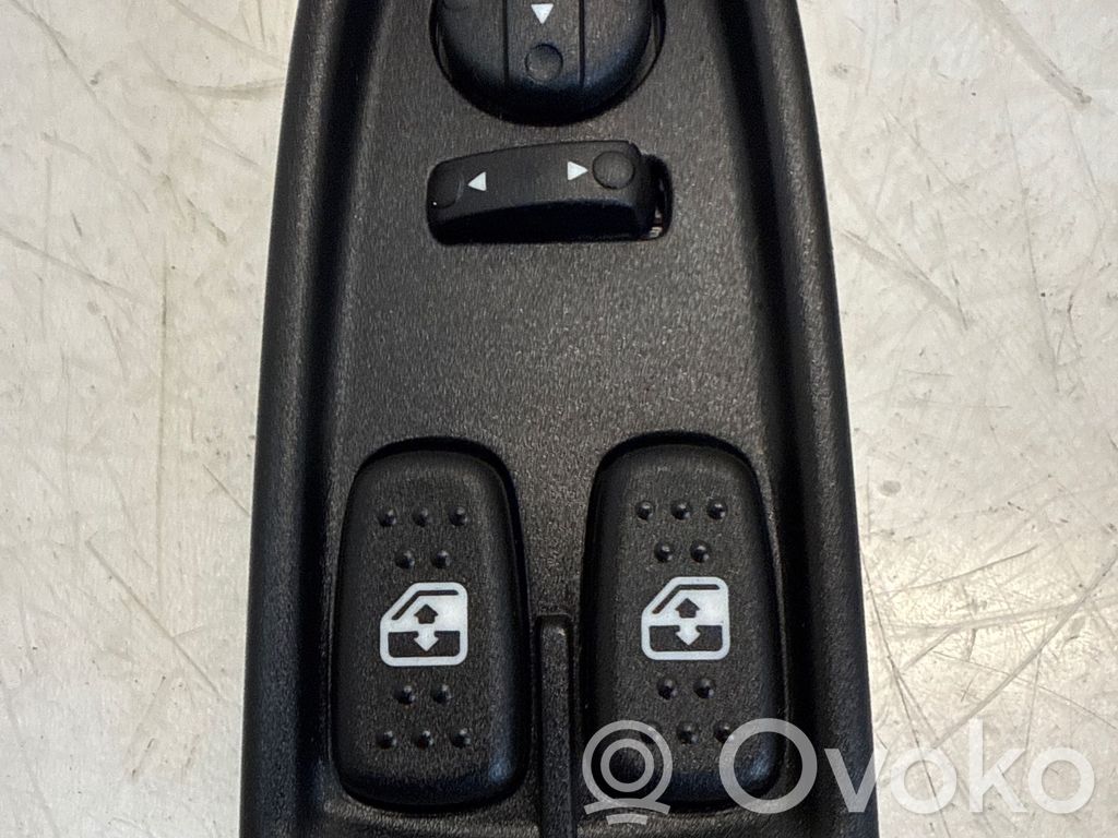 Iveco Daily 35 - 40.10 Interruptor del elevalunas eléctrico 