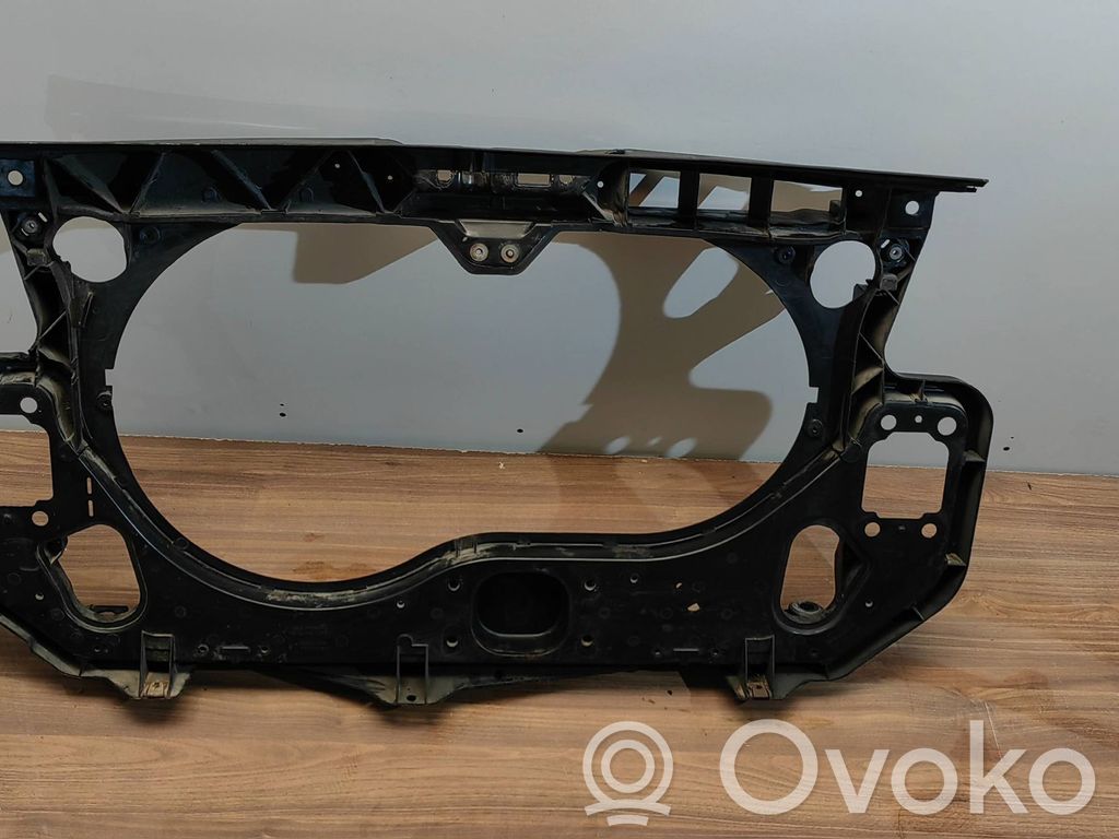 Audi A6 S6 C6 4F Radiatorių panelė 