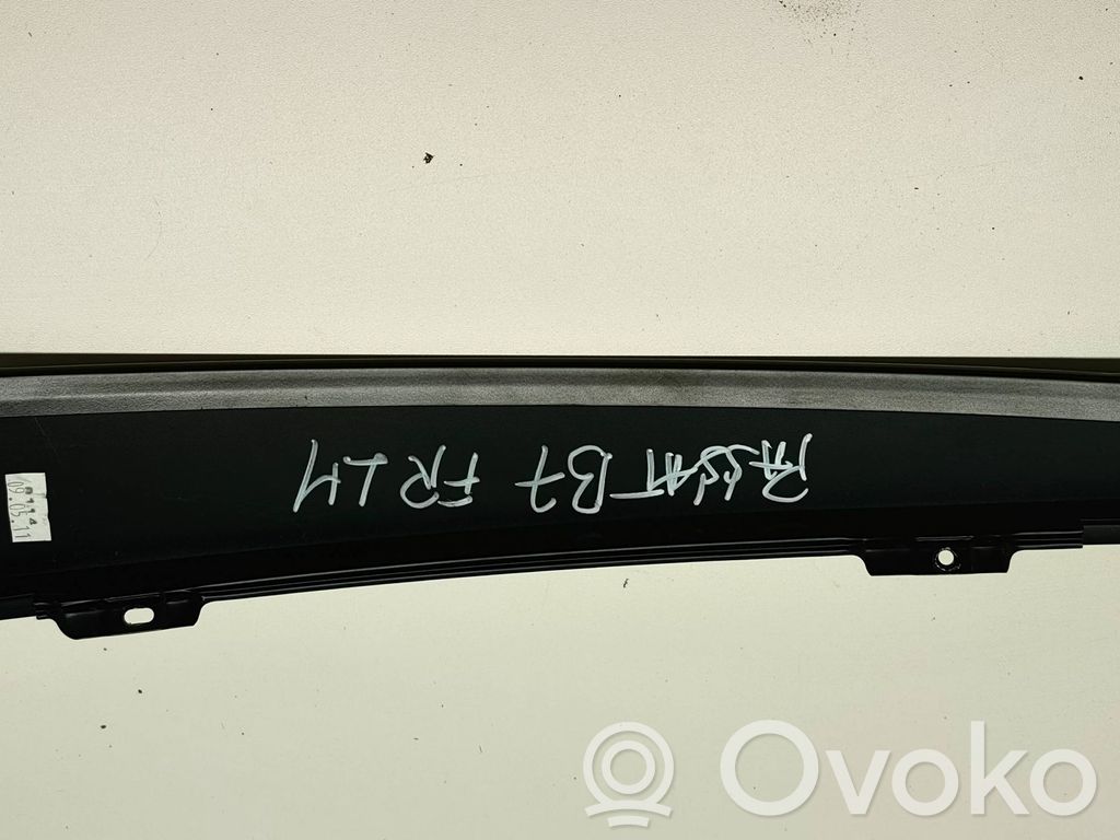 Volkswagen PASSAT B7 Listwa / Uszczelka szyby drzwi przednich 
