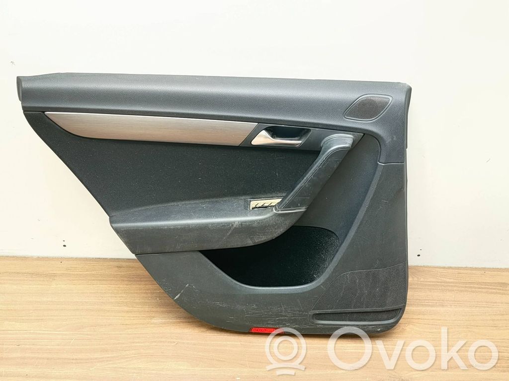 Volkswagen PASSAT B7 Boczki / Poszycie drzwi tylnych 