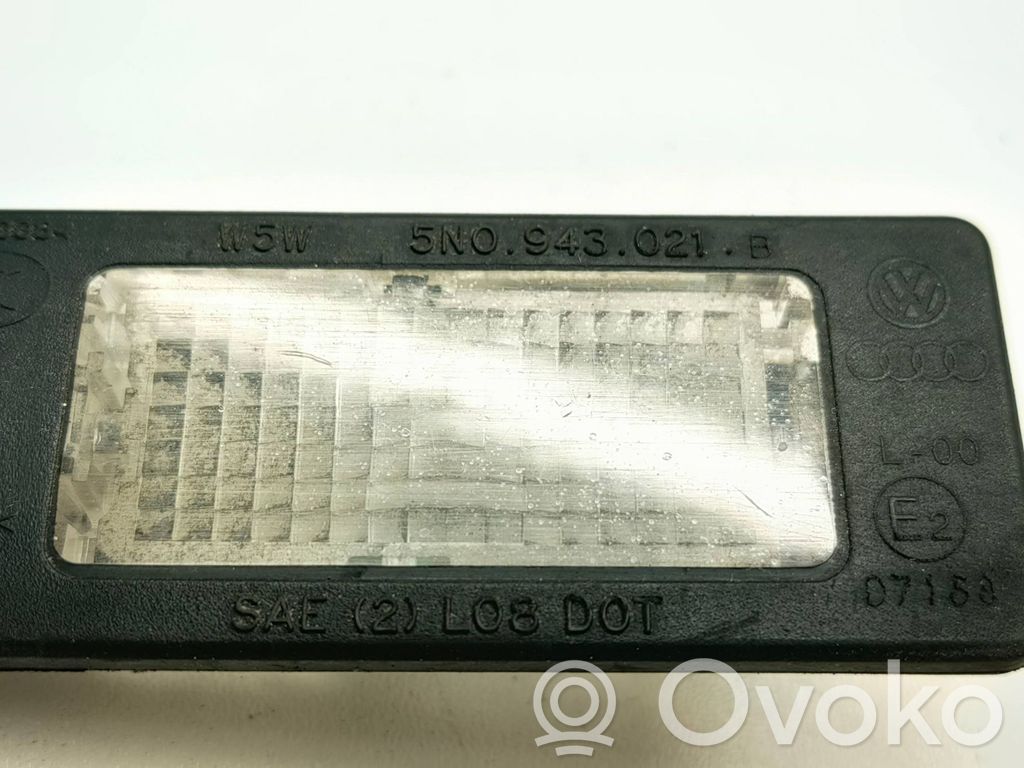 Volkswagen Touran II Éclairage de plaque d'immatriculation 