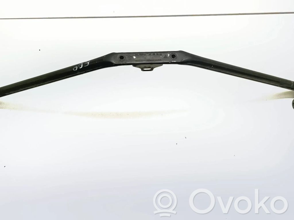 BMW 5 E60 E61 Laikiklis radiatorių panelės (televizoriaus) 