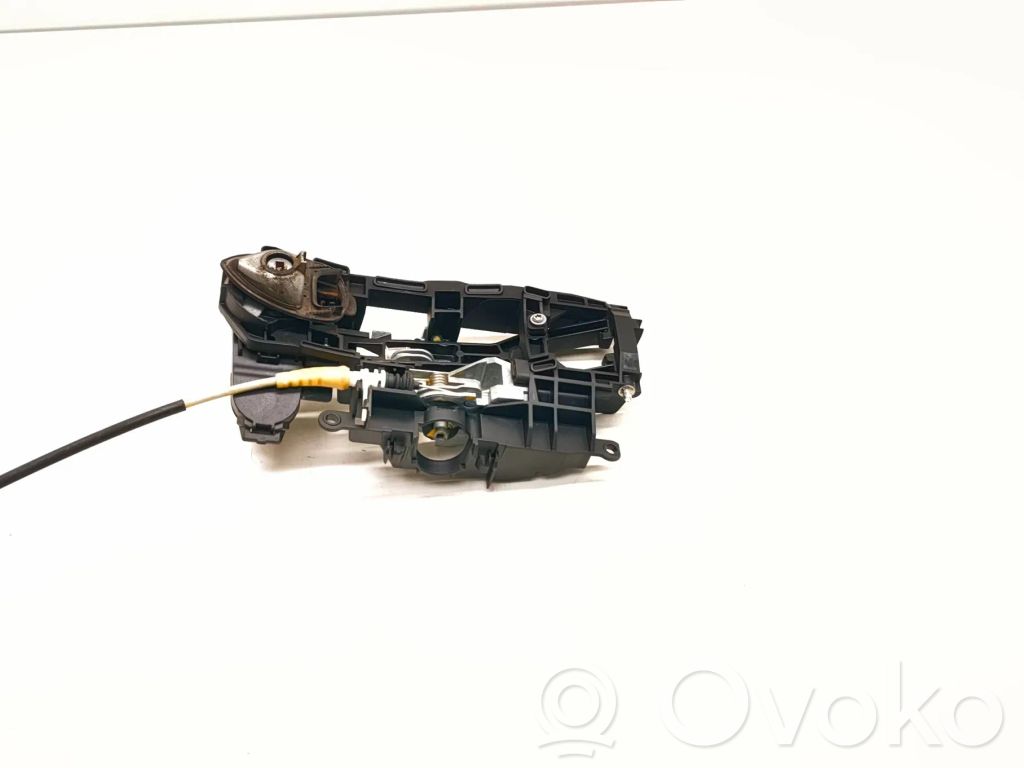 BMW 5 F10 F11 Priekšpusē turētājs / kronšteins ārējam atvēršanas rokturim 
