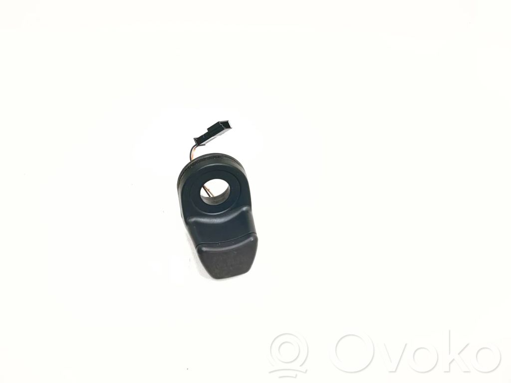 BMW 3 F30 F35 F31 Tailgate glass/window release handle 