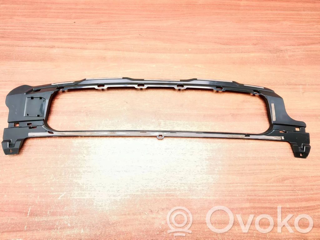 Audi Q7 4M Apakšējā bampera daļa 