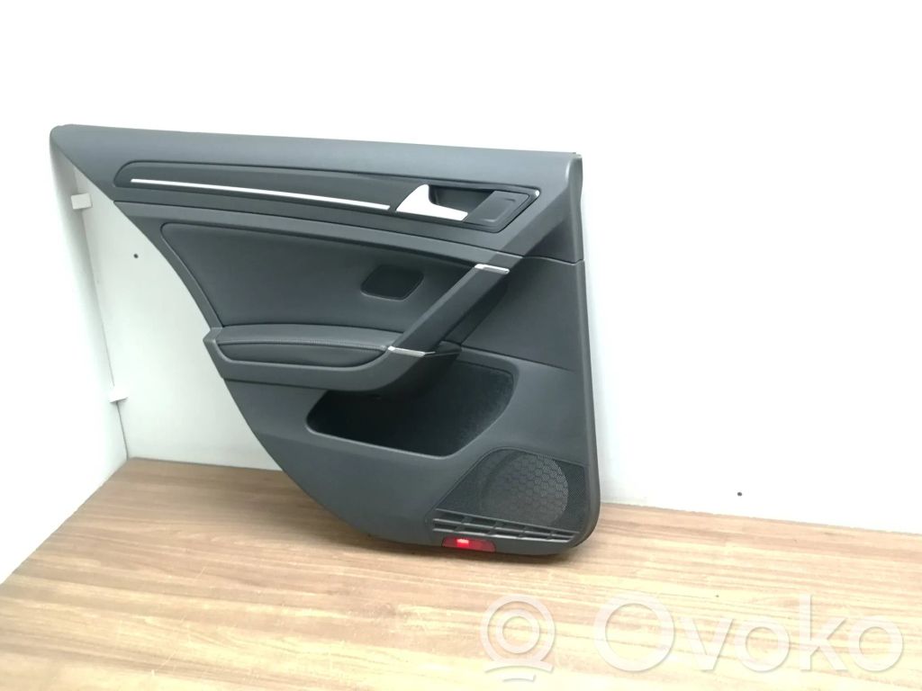 Volkswagen Golf VII Boczki / Poszycie drzwi tylnych 