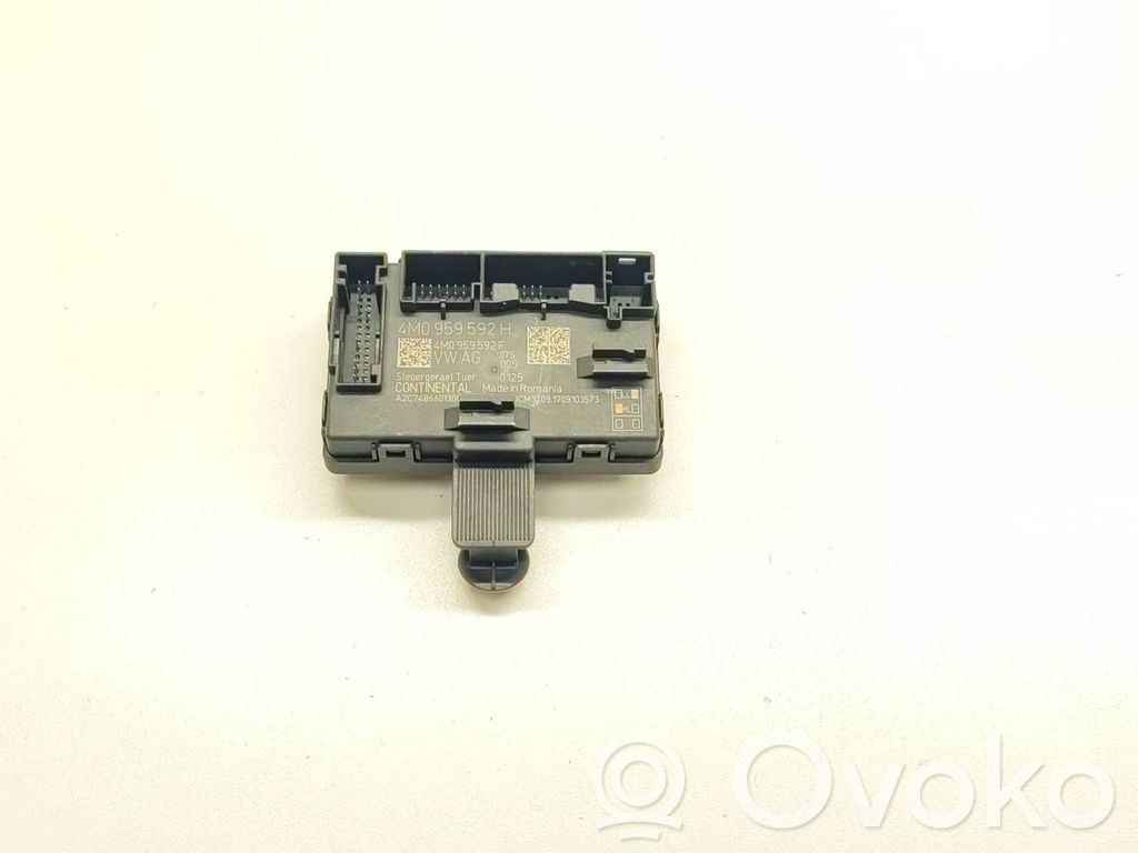 Audi Q7 4M Door control unit/module 