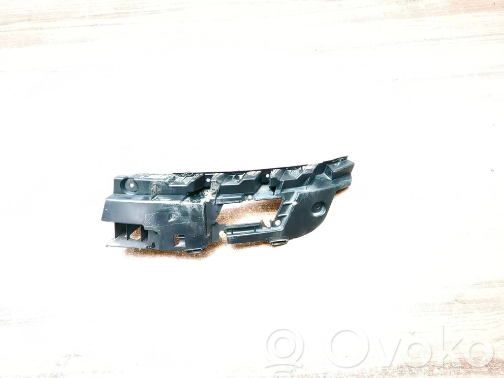 Jaguar F-Pace Front bumper mounting bracket 