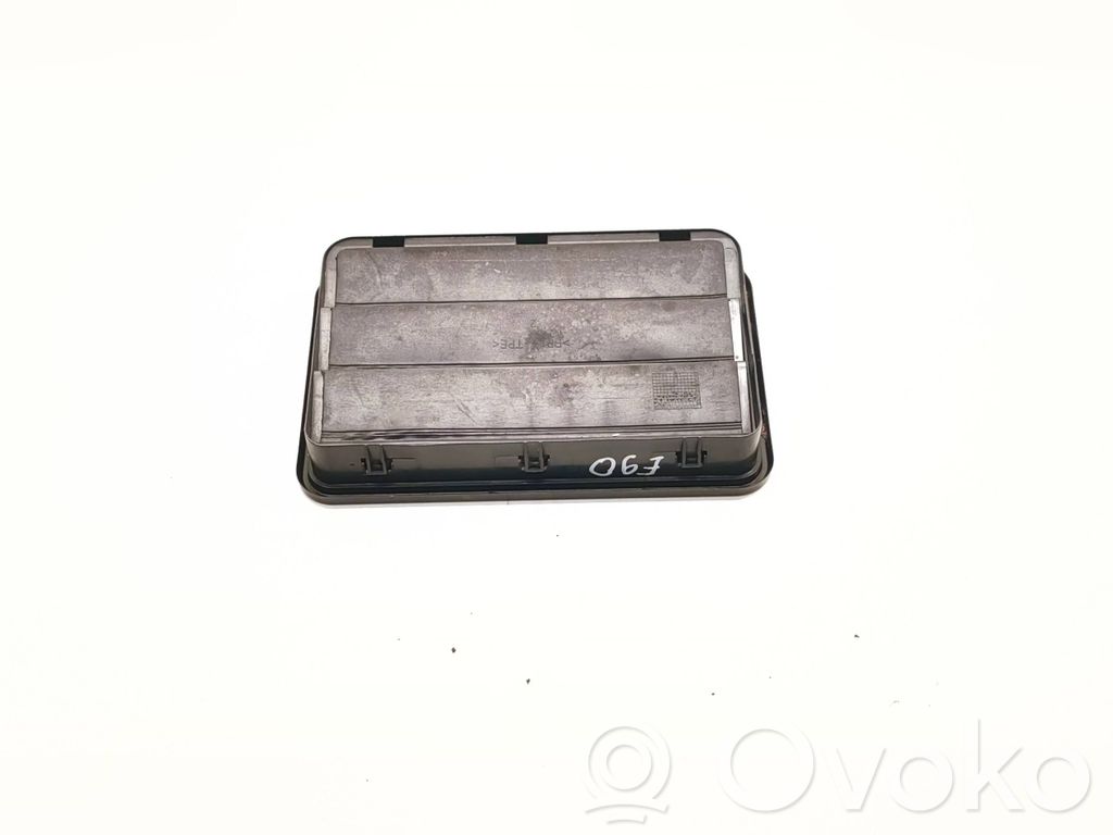 BMW 3 E90 E91 Quarter panel pressure vent 