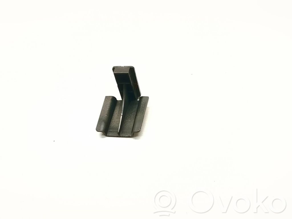 BMW 1 F20 F21 Front bumper mounting bracket 