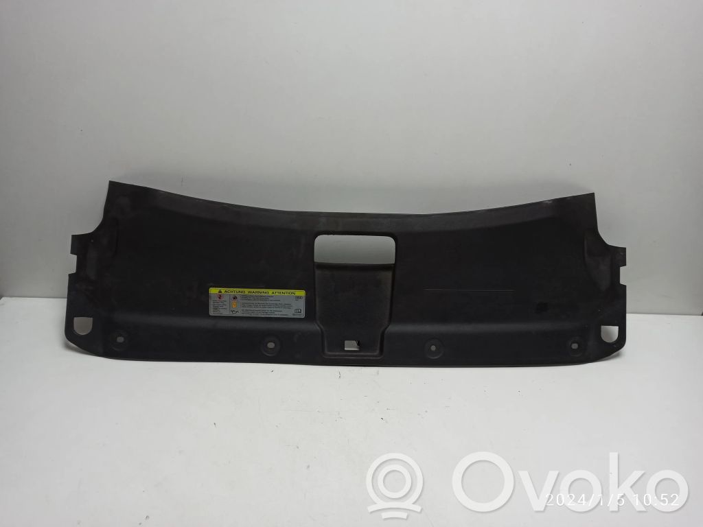 Audi Q3 8U Viršutinė dalis radiatorių panelės (televizoriaus) 