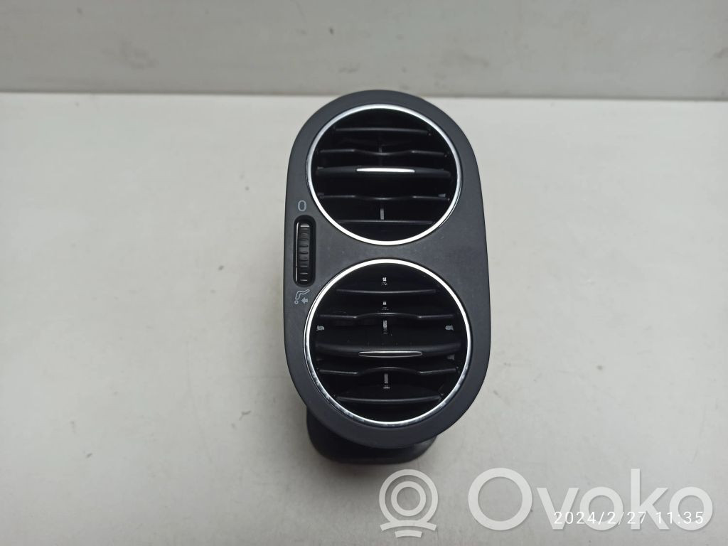 Volkswagen Golf Plus Moldura protectora de la rejilla de ventilación lateral del panel 