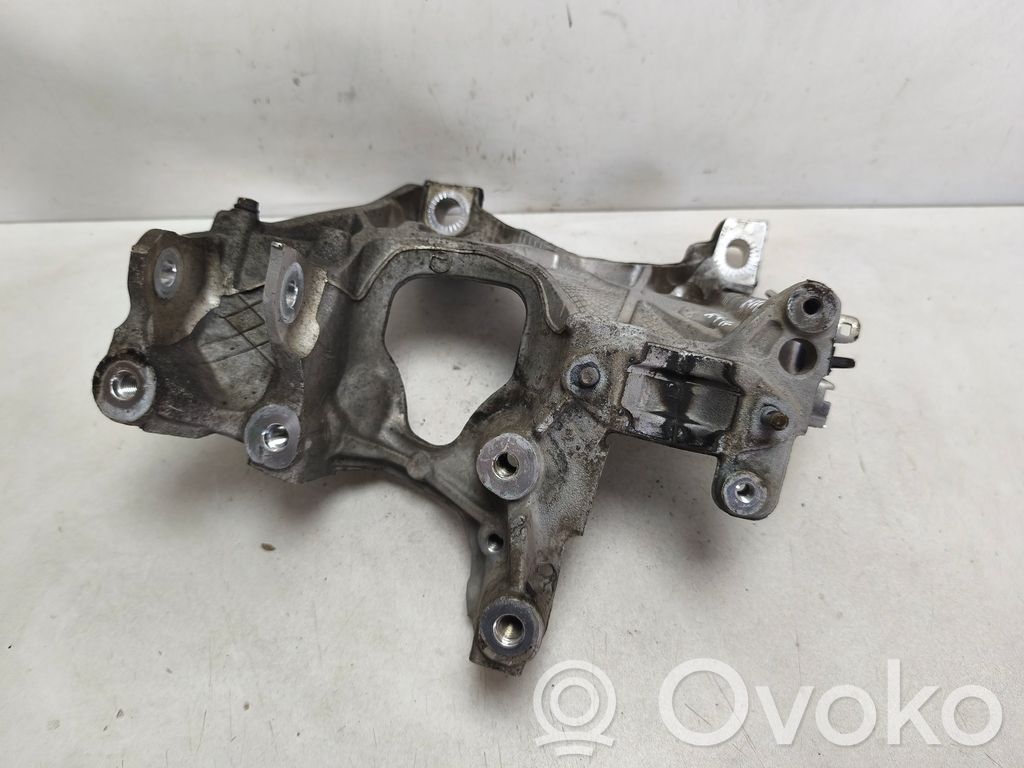 Audi A4 S4 B9 Engine mounting bracket 