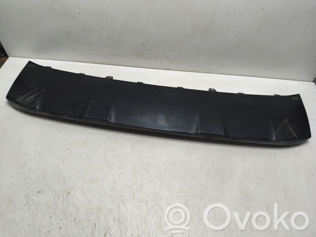 Front bumper lip   8U0807733C