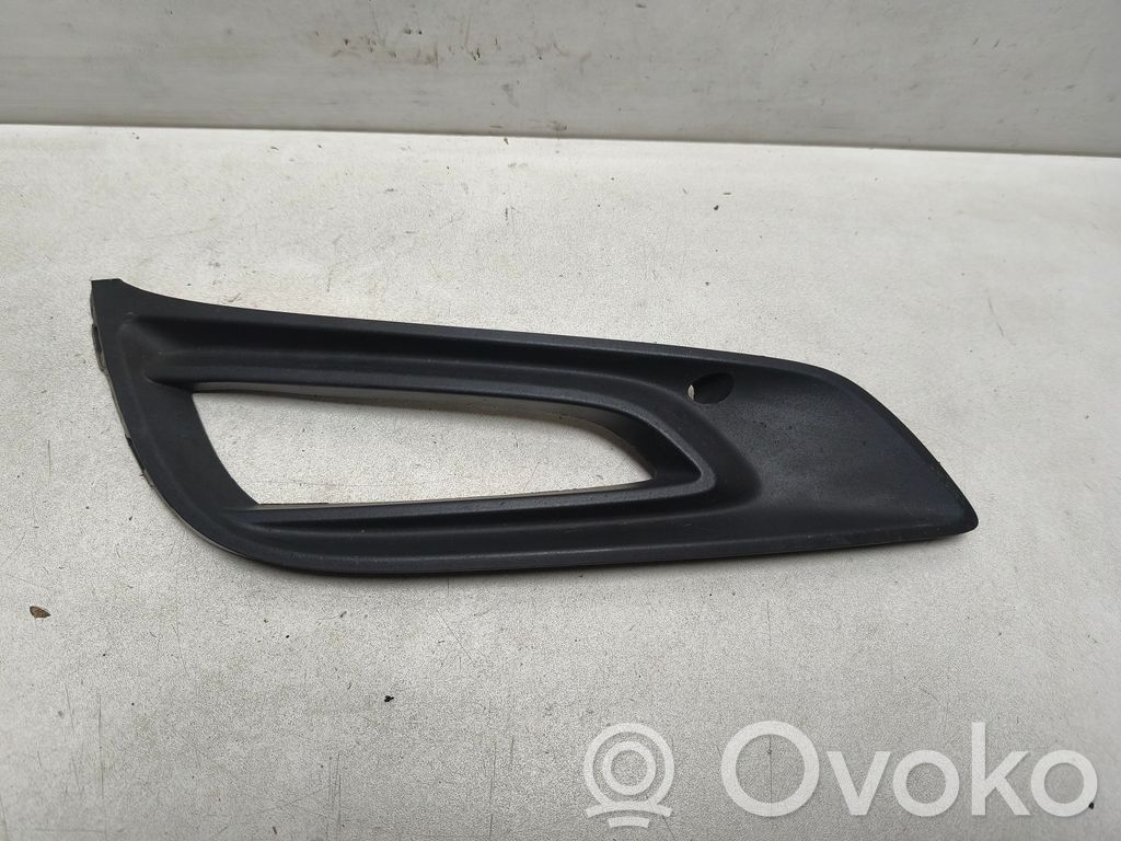 Opel Astra K Etusumuvalon ritilä 