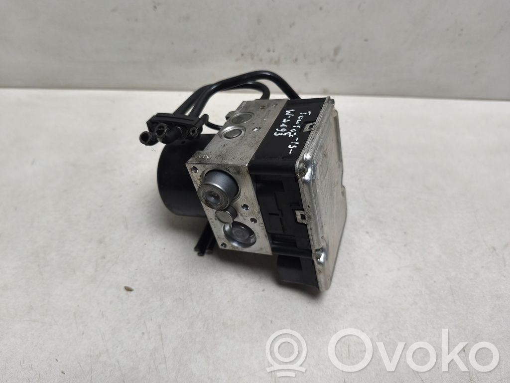 Volkswagen Touareg II ABS Pump 