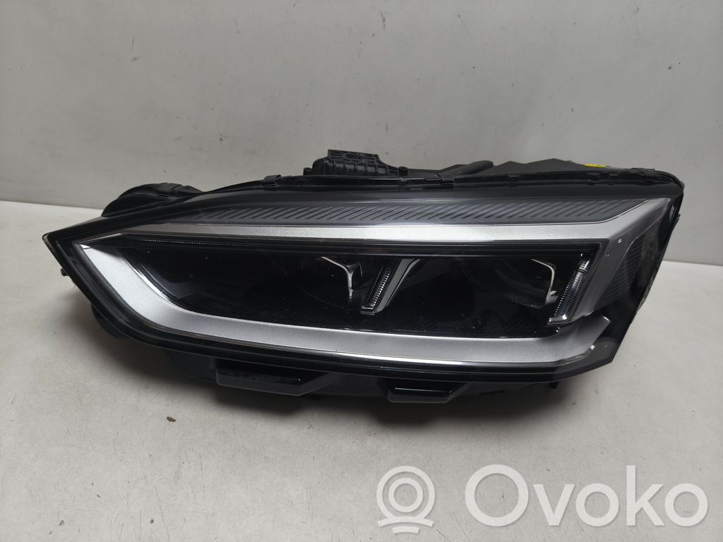 Audi A5 Headlight/headlamp 