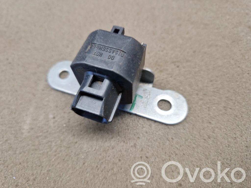Mitsubishi L200 Airbag deployment crash/impact sensor 