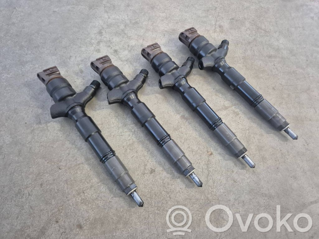 Toyota Hilux (AN10, AN20, AN30) Set injectoare combustibil 