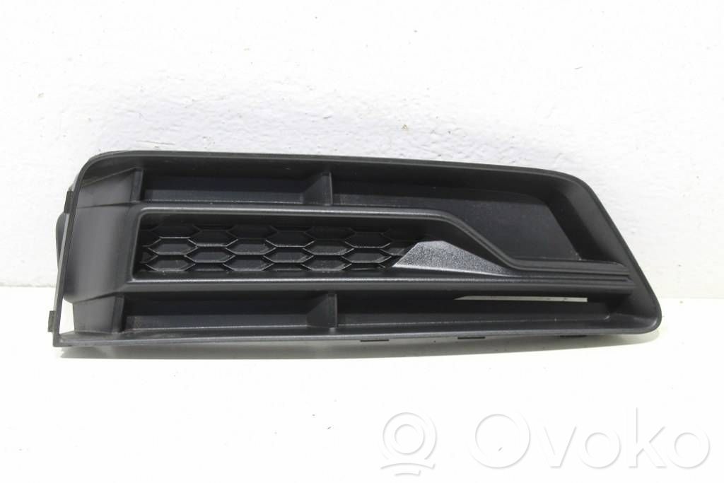 Audi A4 Allroad B9 Mascherina inferiore del paraurti anteriore 