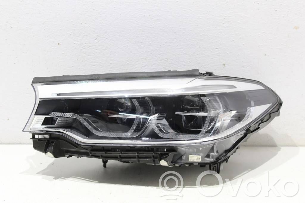 BMW 5 G30 G31 G38 Lampa przednia 