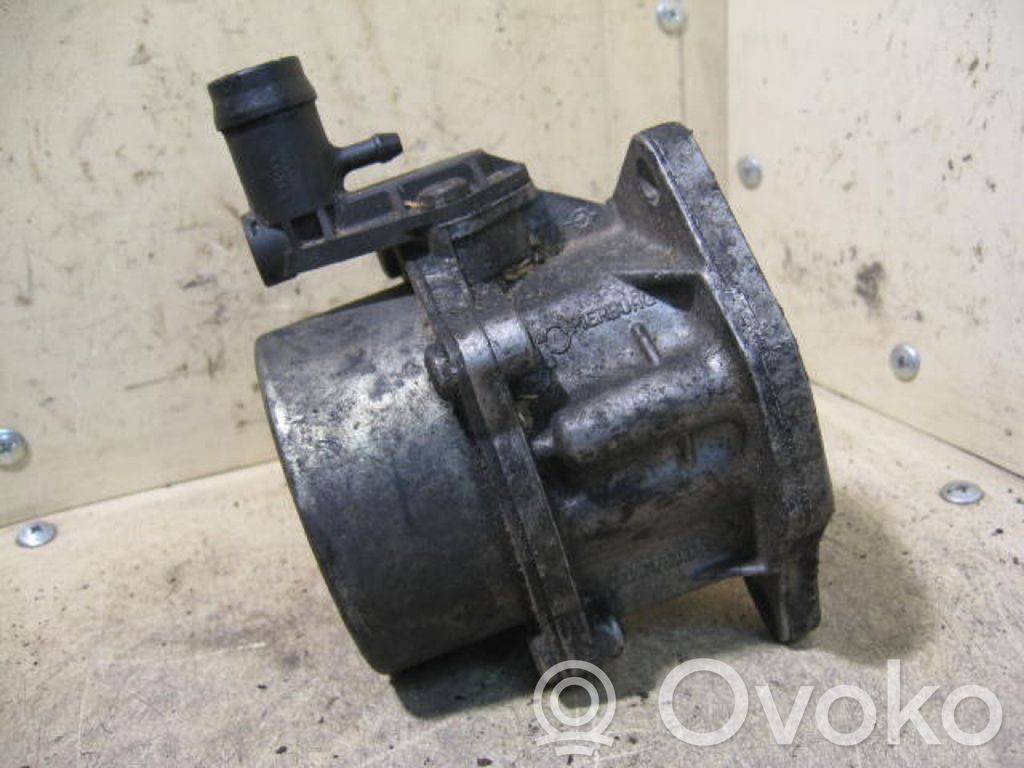 Renault Clio II Pompă vacuum 