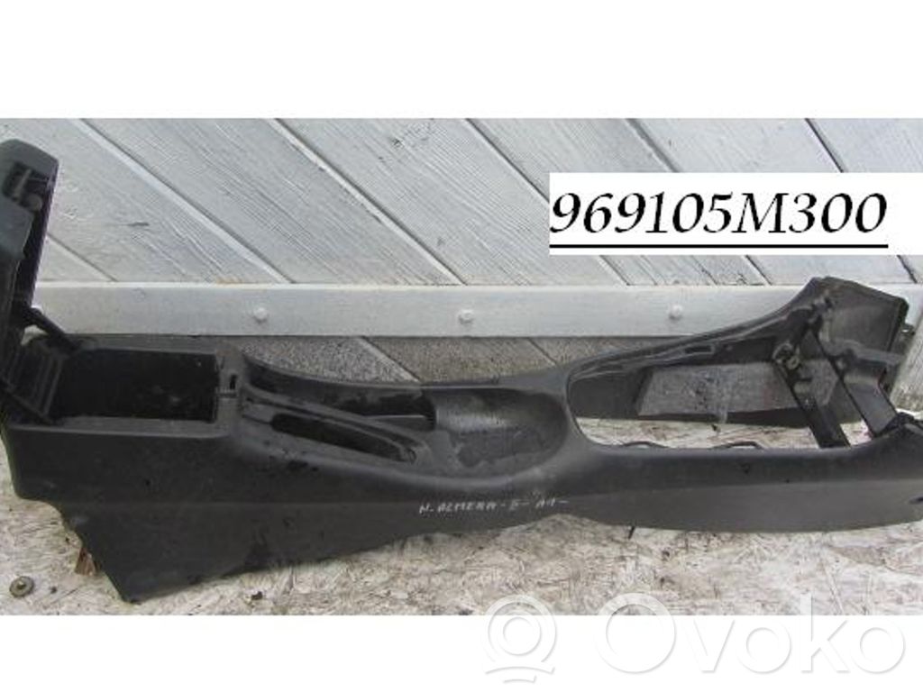 Nissan Almera N16 Reposabrazos 