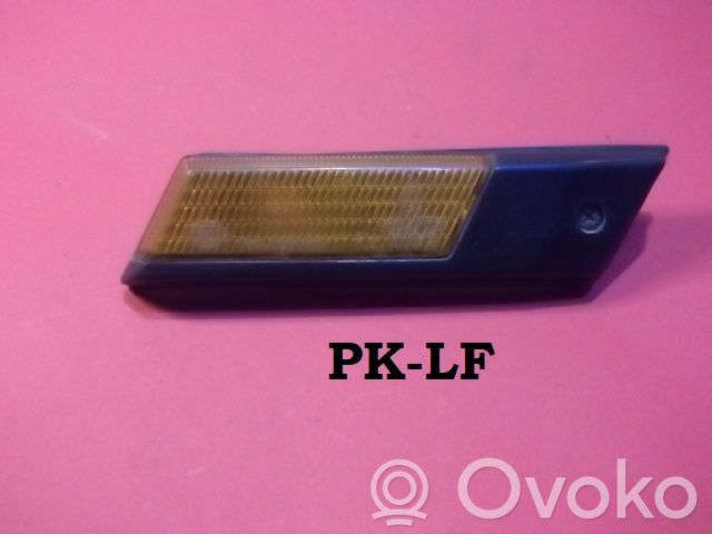 Front fender indicator light   1367805,13678039