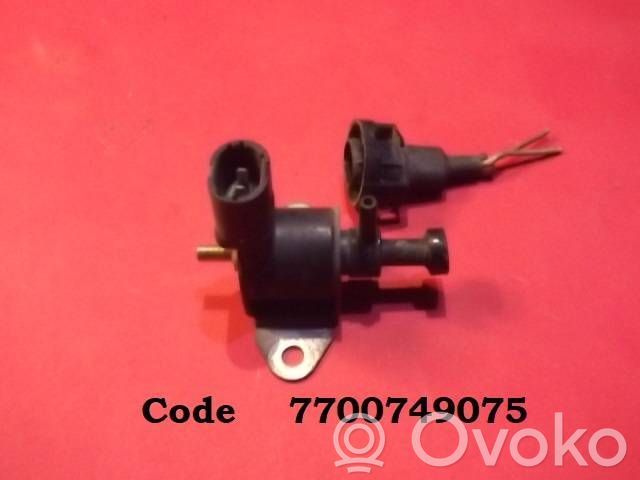 Renault Clio I Turbolader Druckwandler Magnetventil 