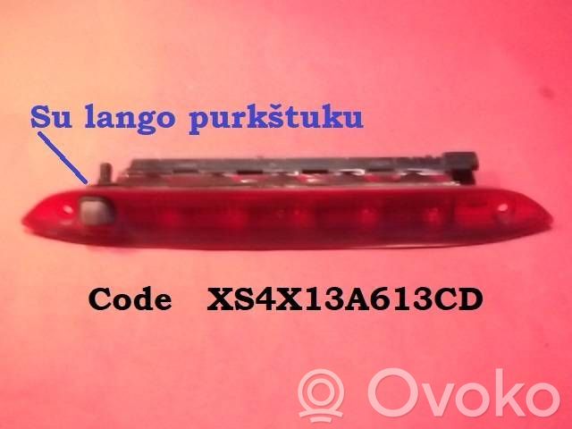 Ford Focus Third/center stoplight 