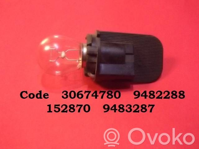 Volvo V70 Tail light bulb cover holder 
