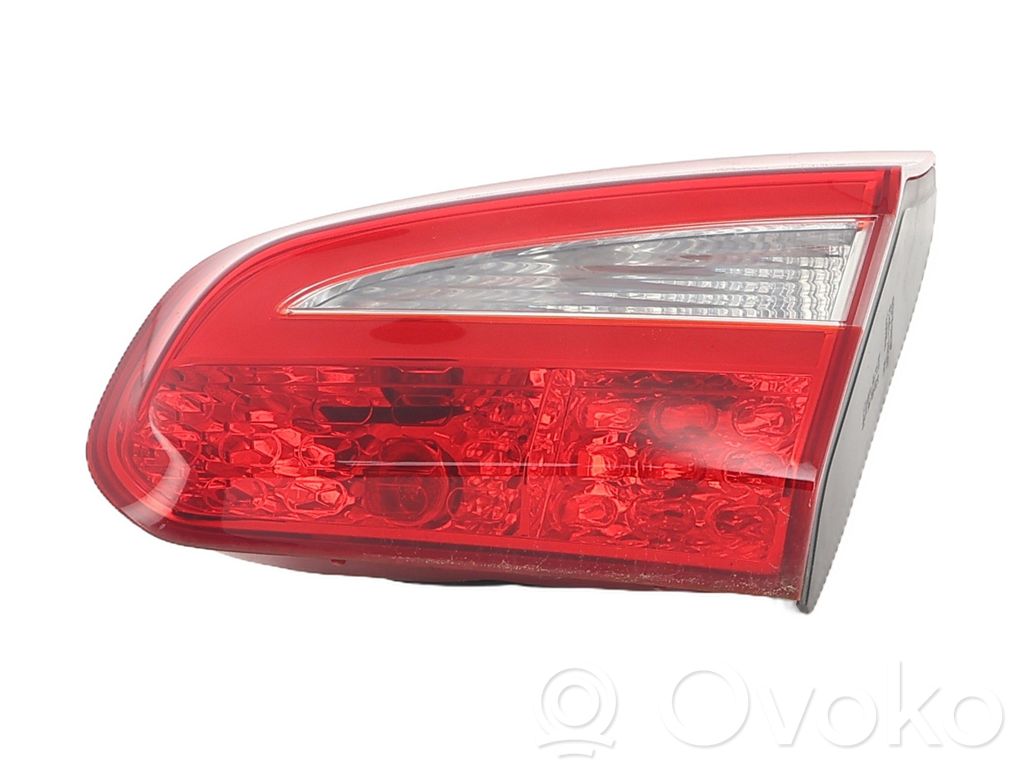 KIA Ceed Tailgate rear/tail lights 
