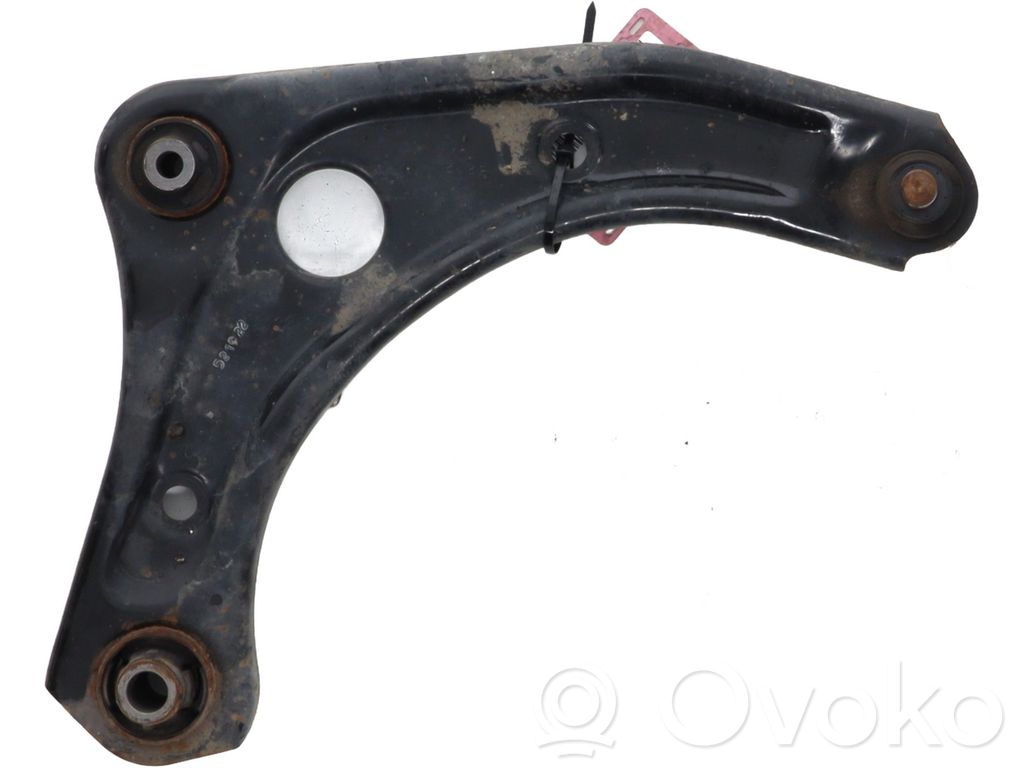 Nissan Micra Dolny wahacz przedni 