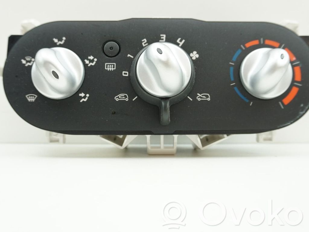 Renault Twingo II Climate control unit 