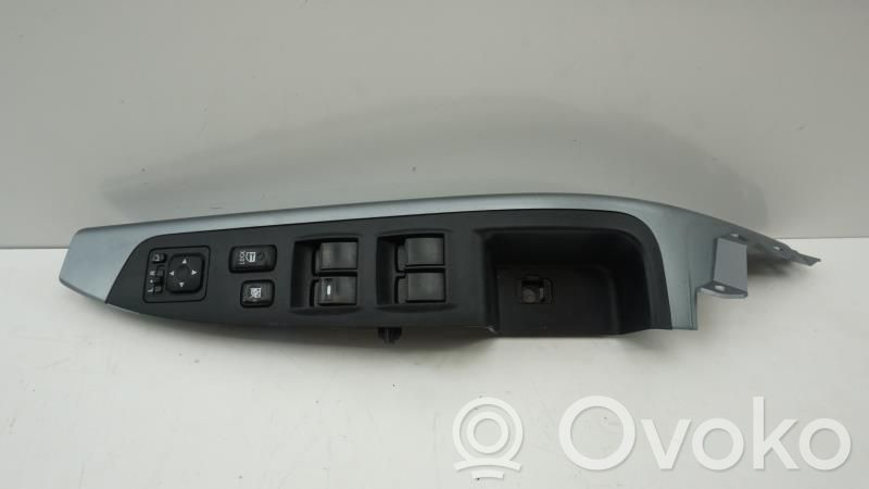 Peugeot 4007 Electric window control switch 