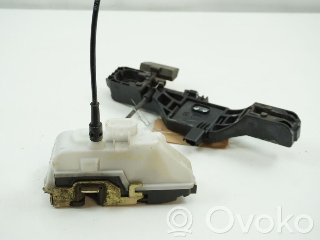 Renault Espace IV Priekšpusē slēdzene 