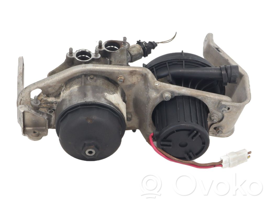 BMW 6 E63 E64 Oil filter mounting bracket 