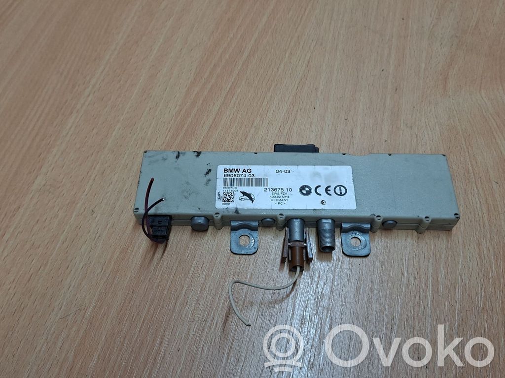 BMW 3 E46 Antenos stiprintuvas 