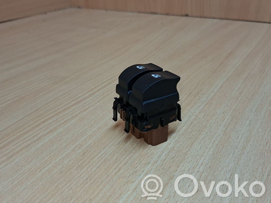 Renault Espace IV Electric window control switch 