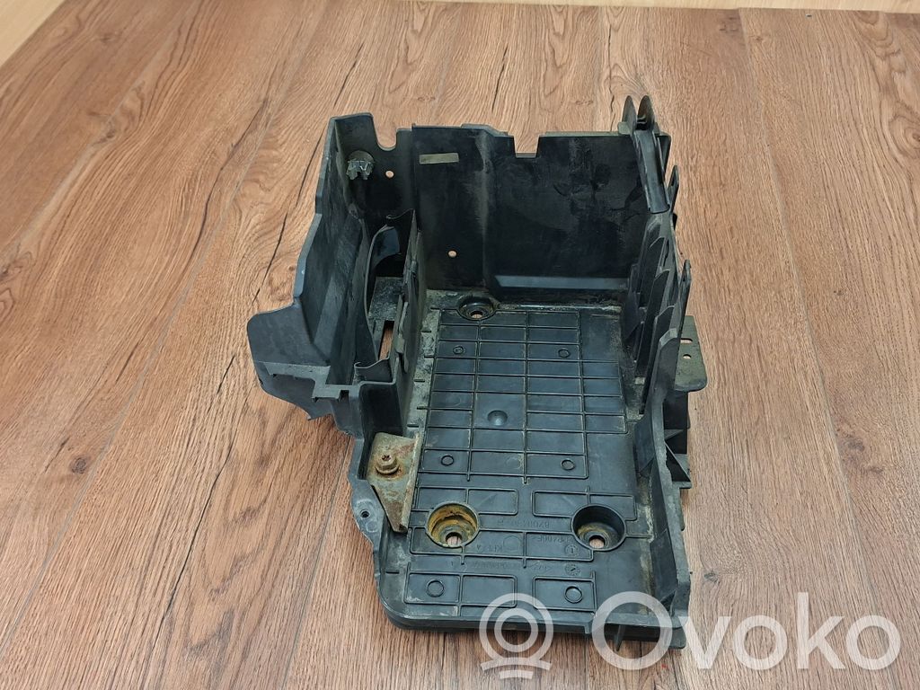 Renault Espace IV Battery box tray 