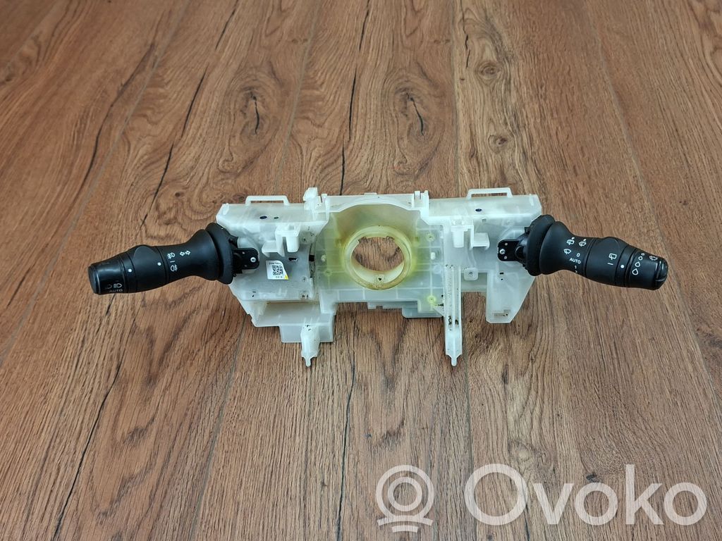 Renault Laguna III Wiper turn signal indicator stalk/switch 